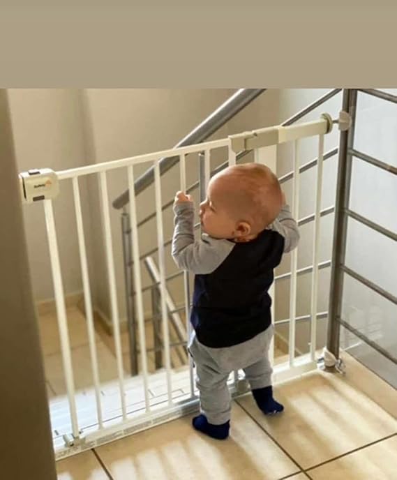 Pressure Fit Safety Gate Manual Close