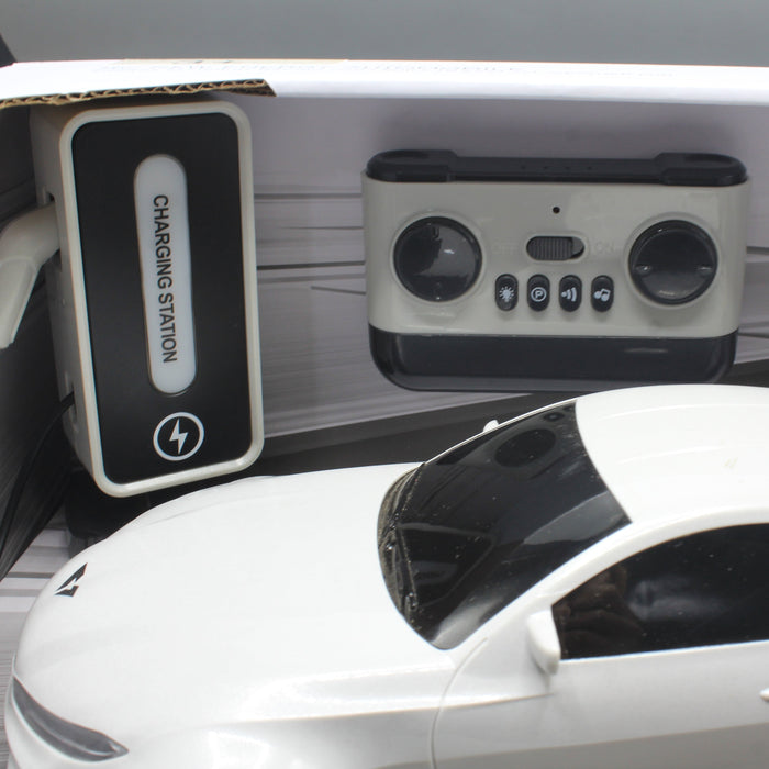 RC Racing Car with Charging Station