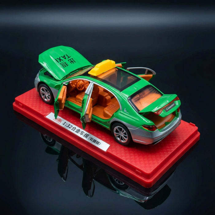 Diecast Mercedez-Benz E300L Taxi