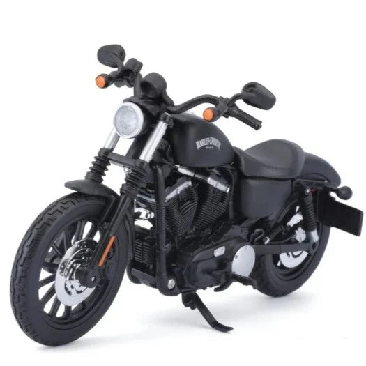 Maisto Diecast Harley Davidson 2014 Sportster Iron 883 Bike