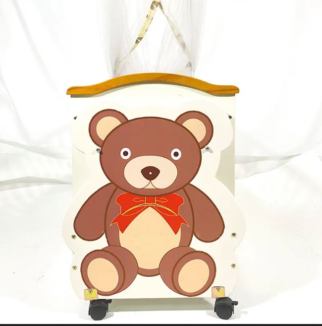 Cute Teddy Bear Theme Baby Wooden Cot