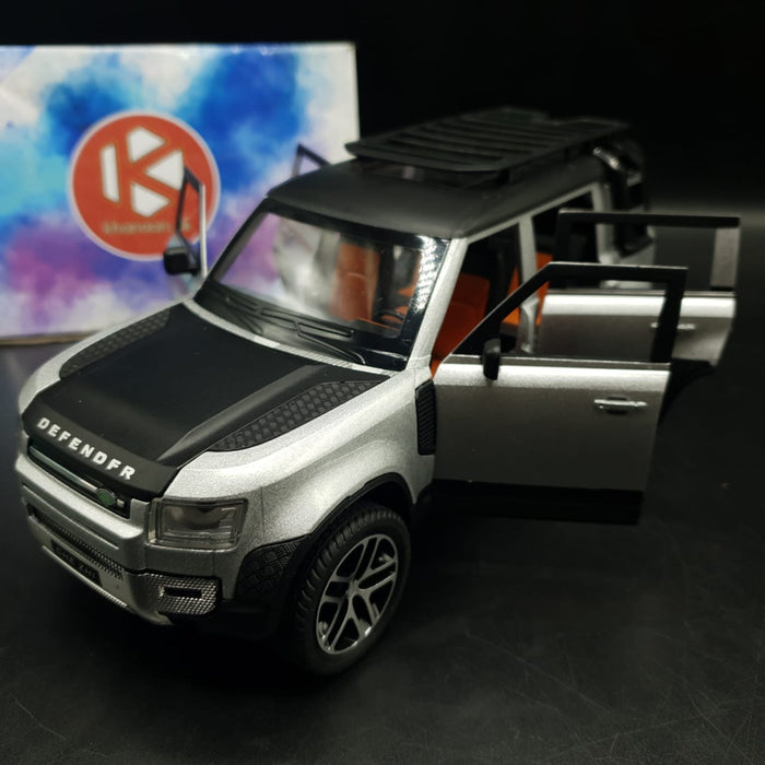 Diecast Land Rover Defender with Light and Sound 1:24 Scale