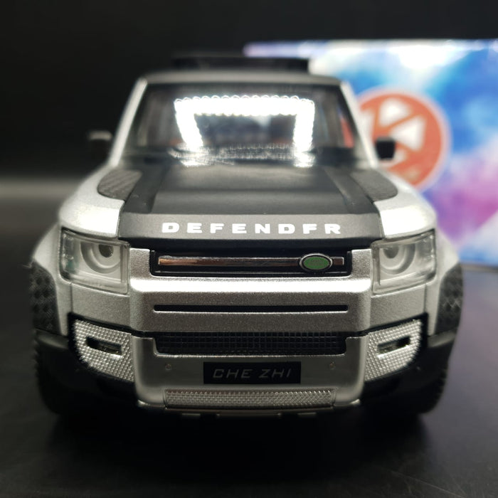 Diecast Land Rover Defender with Light and Sound 1:24 Scale