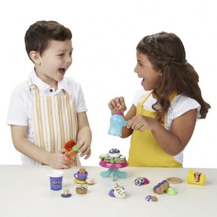 Hasbro Play-Doh Kitchen Creations Delightful Donuts with 4 Colours E3344